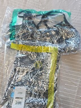 Marika Black White Snake-Print Sports Bra & Leggings Set